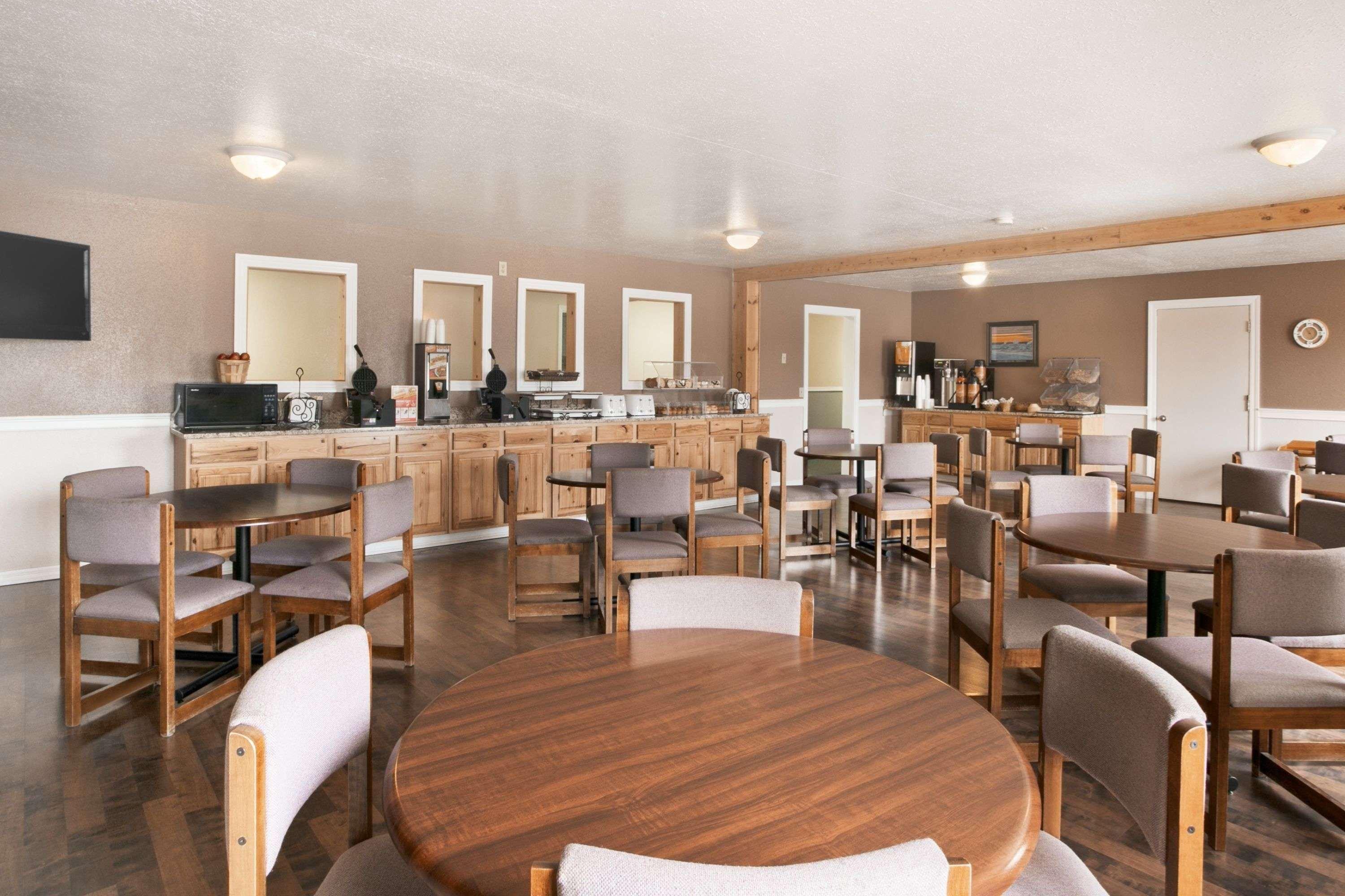 Hotel Baymont By Wyndham Manistee Zewnętrze zdjęcie